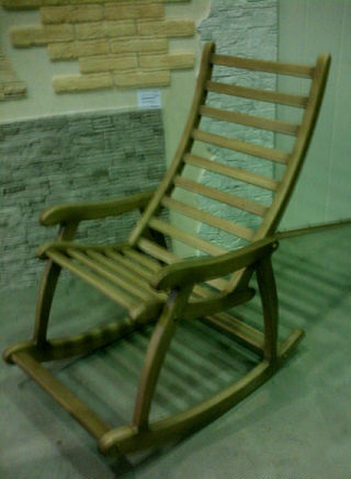Кресло-качалка из натурального дерева
